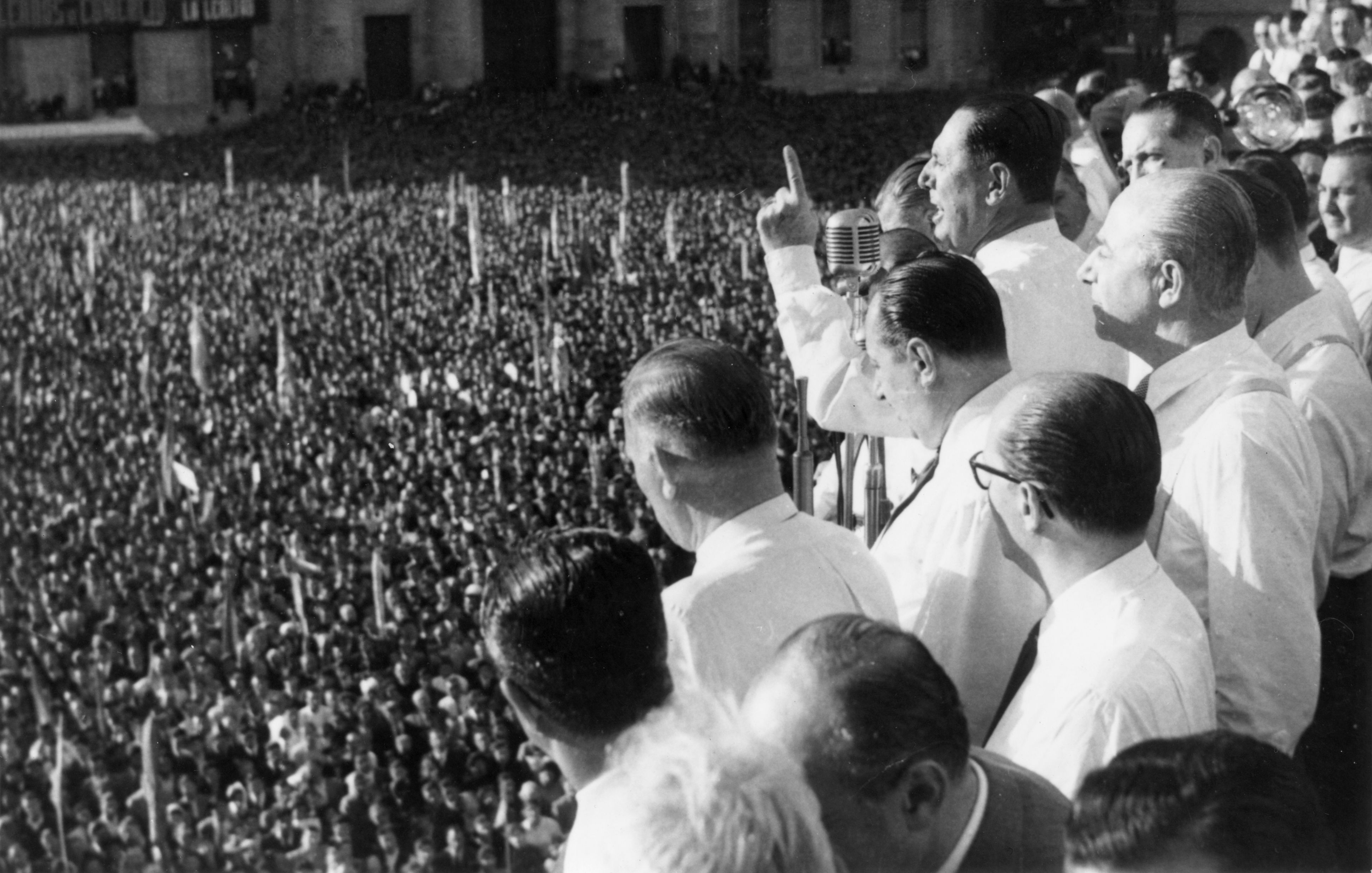 Founder and leader of the Peronist party and president of Argentina Juan Domingo Peron speaks from the balcony of Government House, circa 1950. 