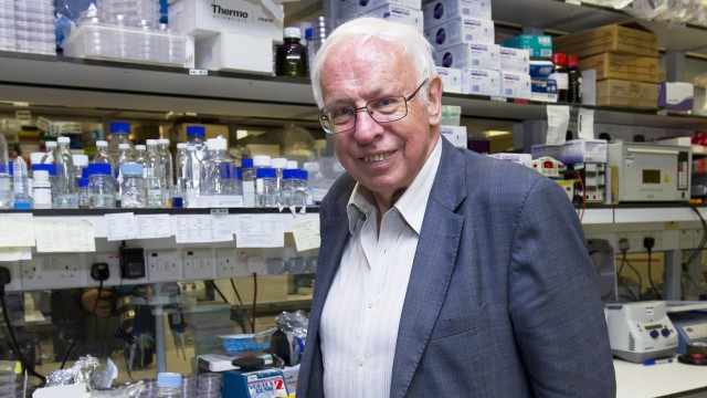 Swedish scientist Tomas Lindahl, American biochemist Paul Modrich and Turkish-American molecular biologist Aziz Sancar each independently explored the different mechanisms by which cells repair errors that occur in DNA, whether because of exposure to foreign stimuli or as a natural part of development.