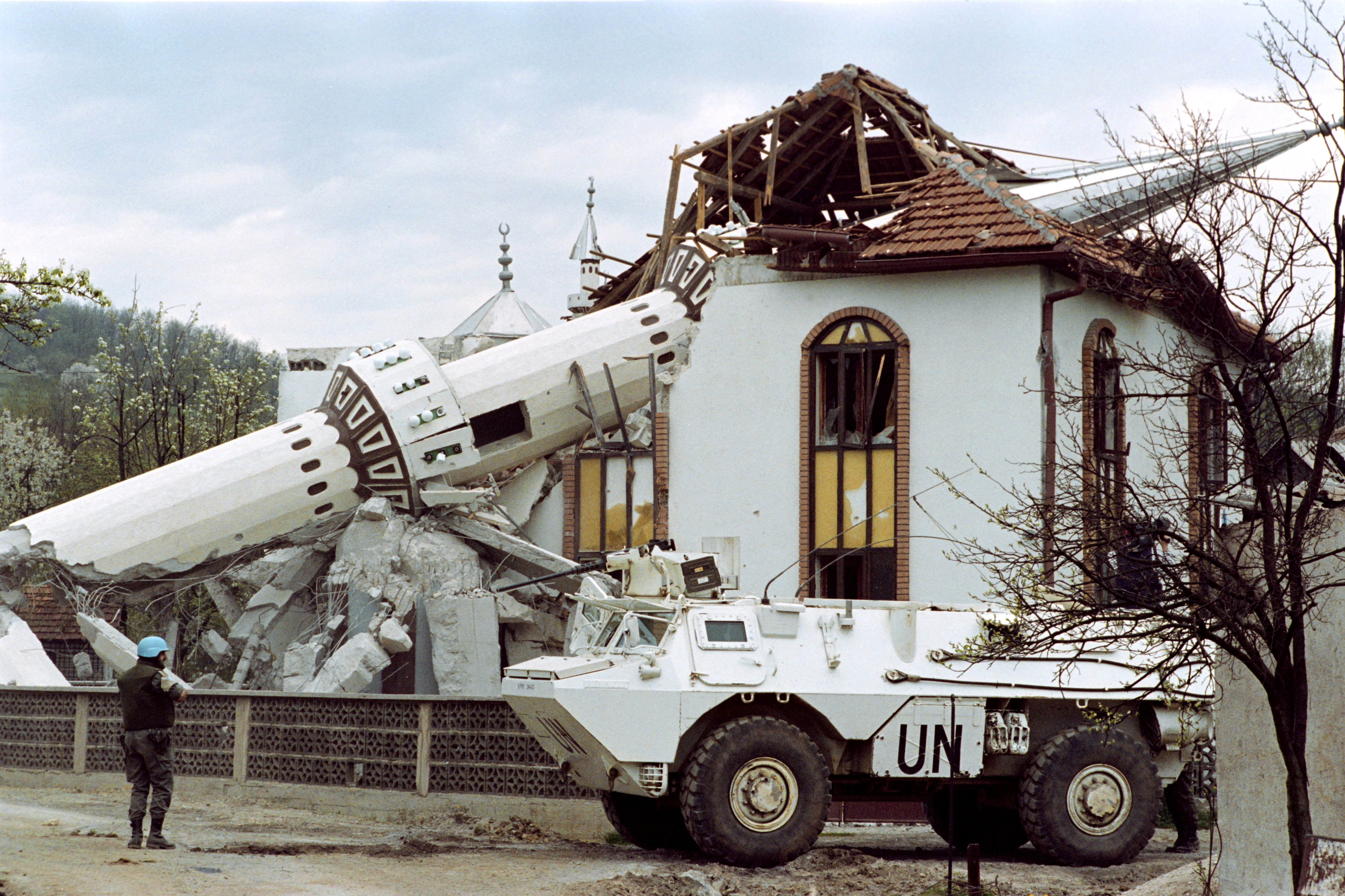 French troops operating as part of U.N. forces inspect the destroyed mosque of Ahinici, near Vitez, northwest of Sarajevo, April 27, 1993.