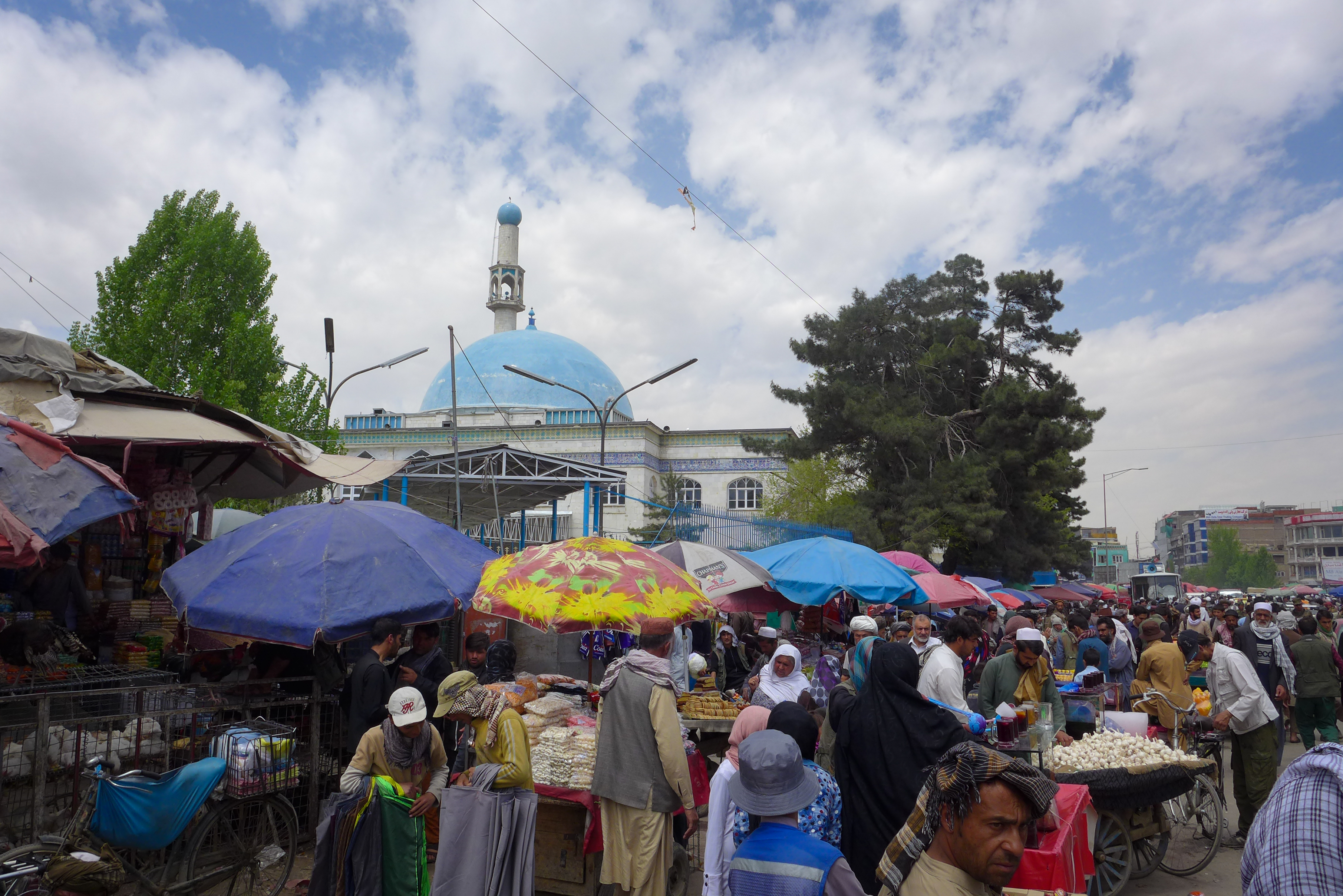 A busy street market in Kabul.